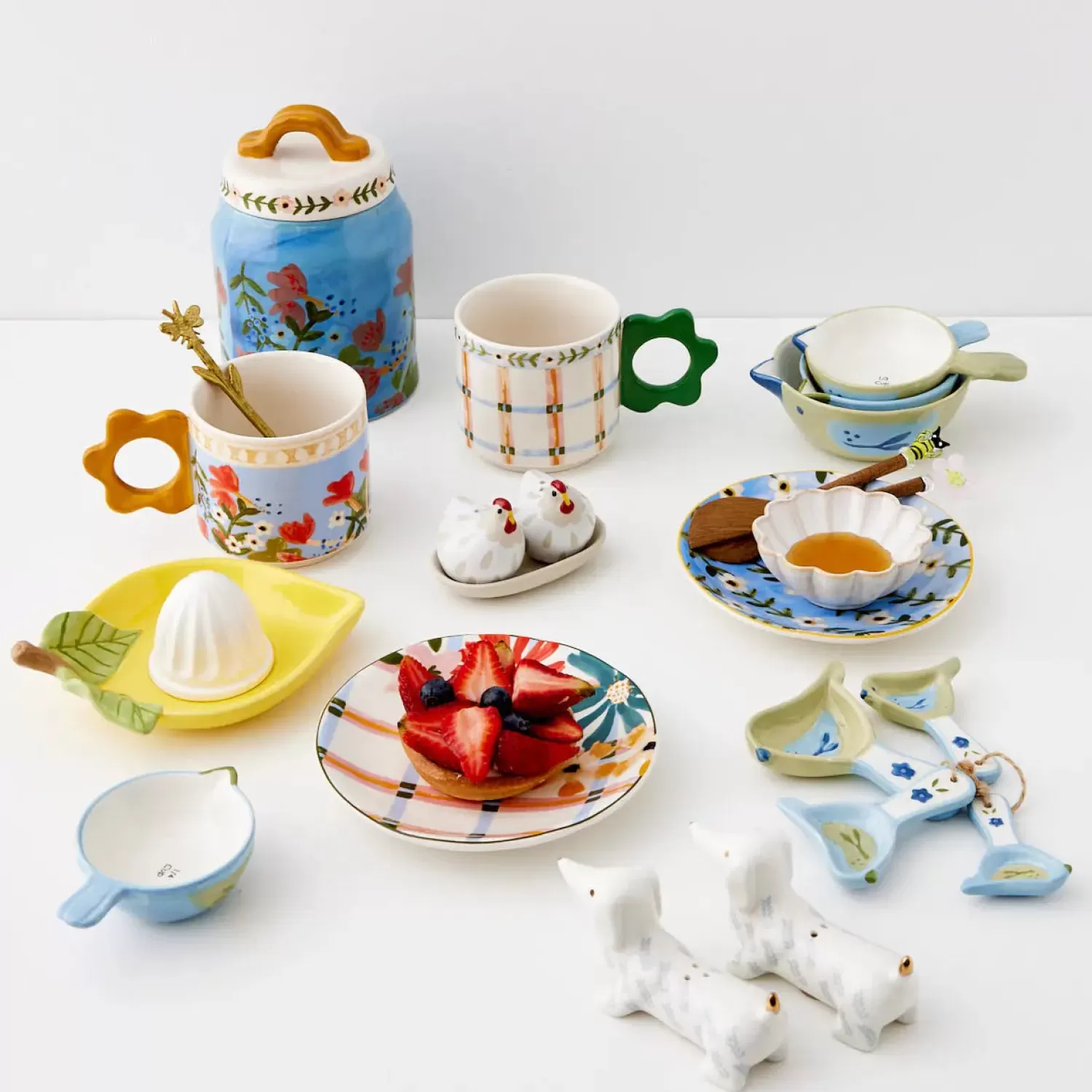 chickadee_ceramic_measuring_cups_3.webp GigiandTom Chickadee Ceramic Measuring Cups* Kitchen Accessories