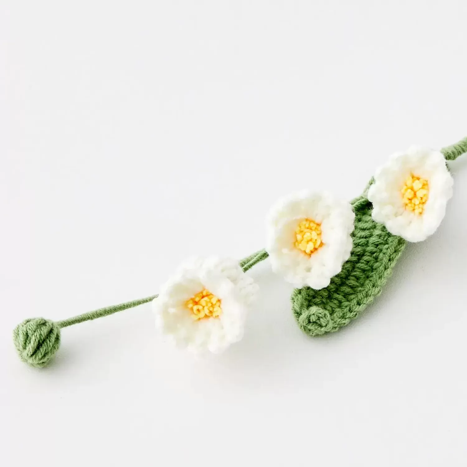daffodil_stem_hand_knitted_crochet_flower_white_2.webp GigiandTom Daffodil Stem Hand Knitted Crochet Flower White* Vases