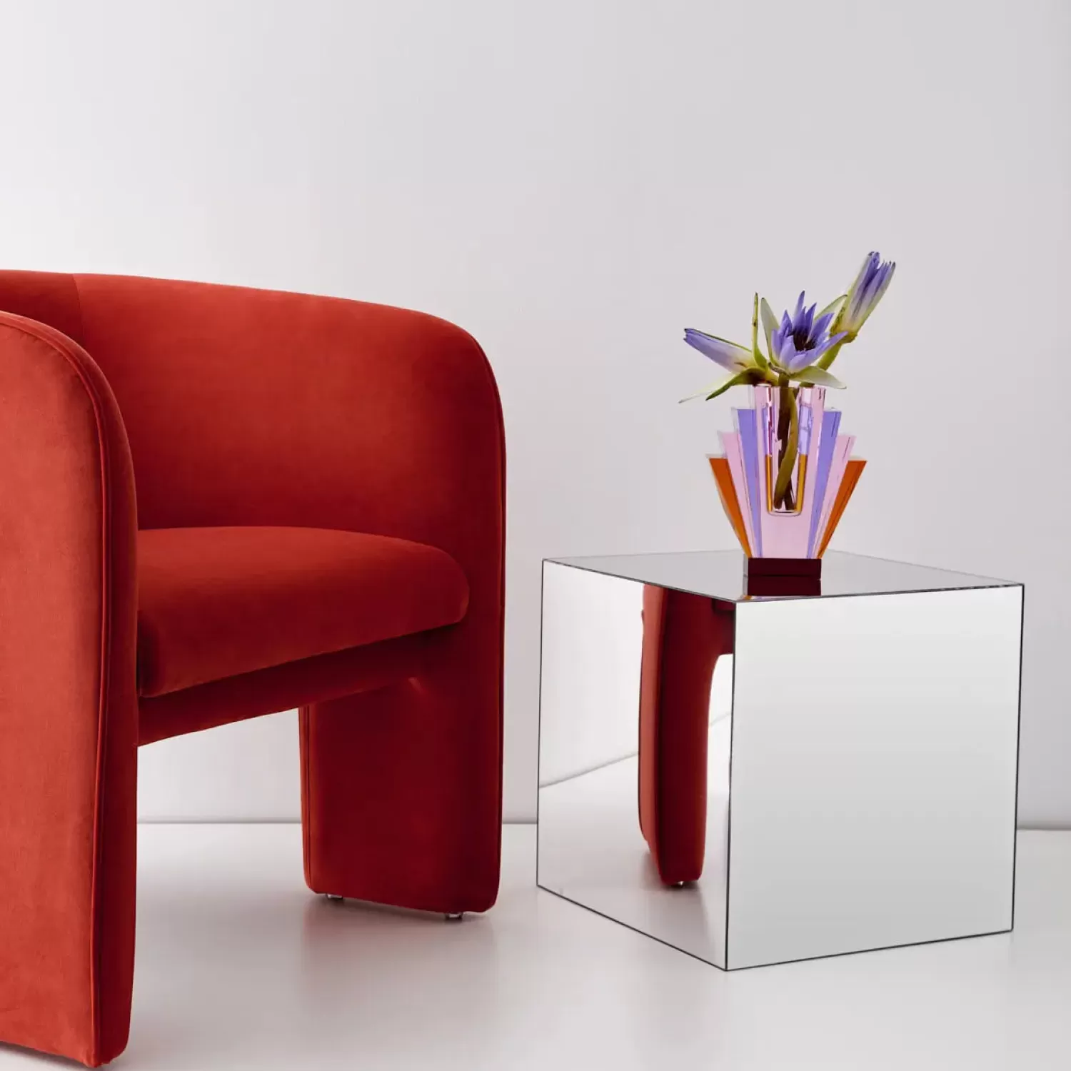 diamond_deco_crystal_coloured_vase_pink_purple_3.webp GigiandTom Diamond Deco Crystal Coloured Vase Pink Purple* Vases