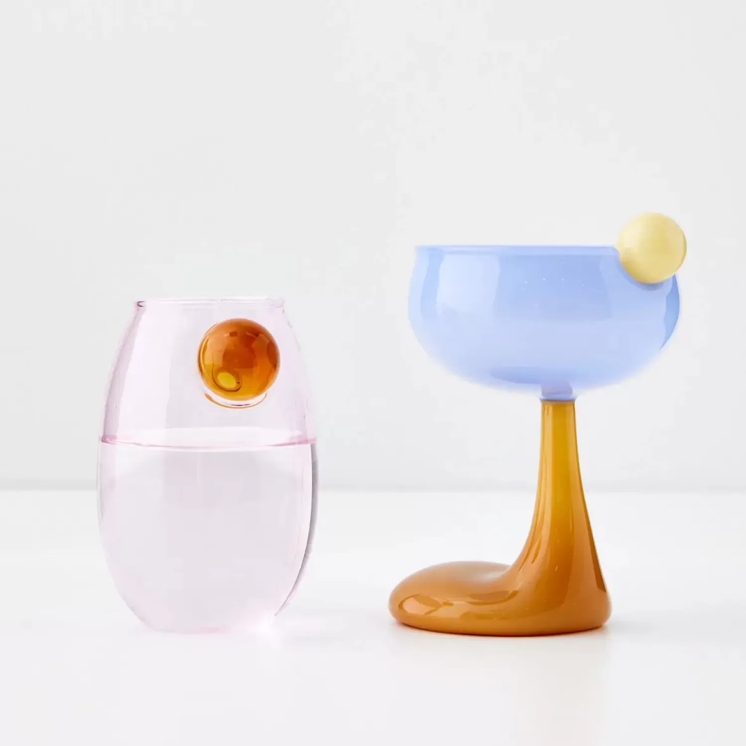 droplet_cocktail_glass_blue_2.webp GigiandTom Droplet Cocktail Glass Blue* Cocktail Glasses