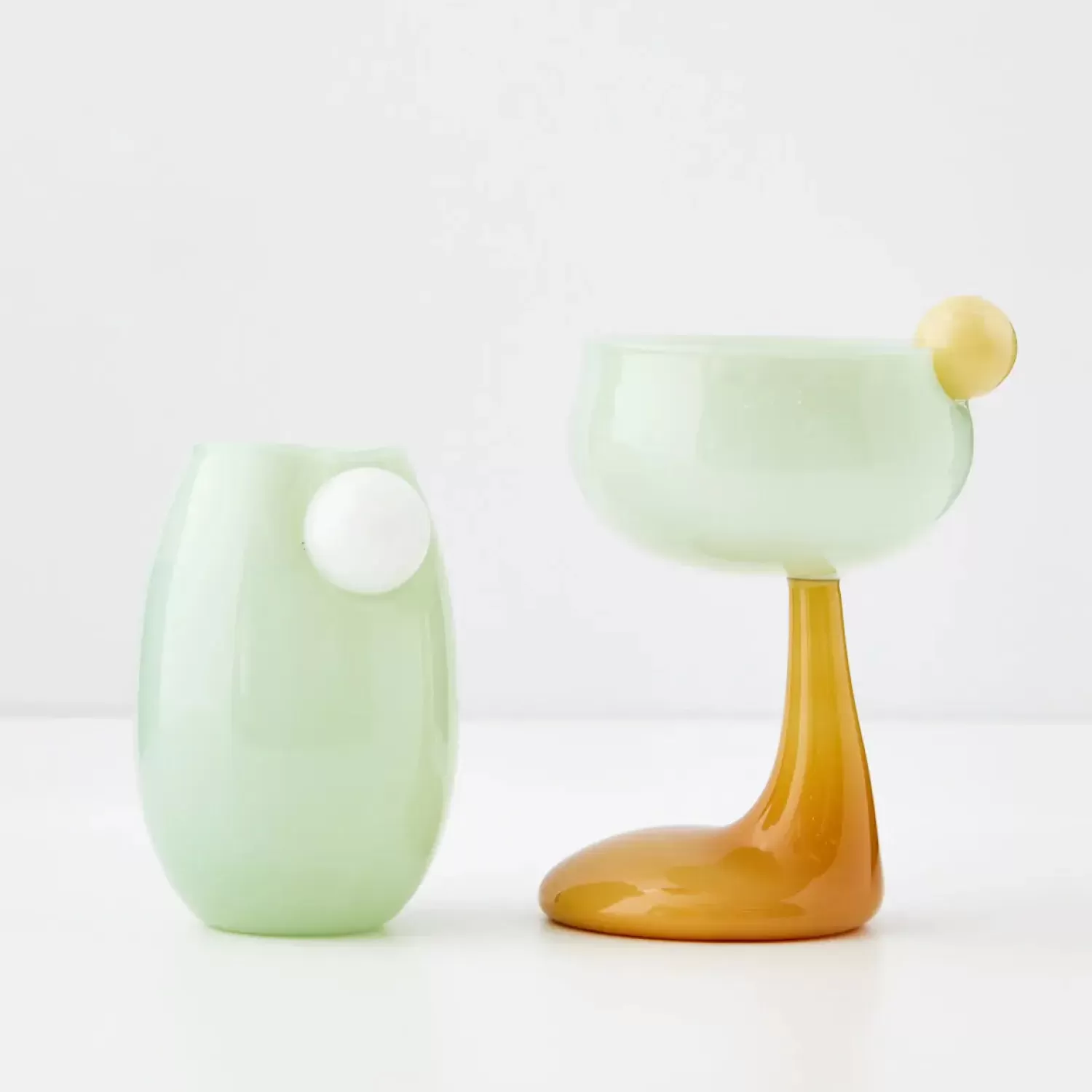 droplet_cocktail_glass_green_2.webp GigiandTom Droplet Cocktail Glass Green* Cocktail Glasses